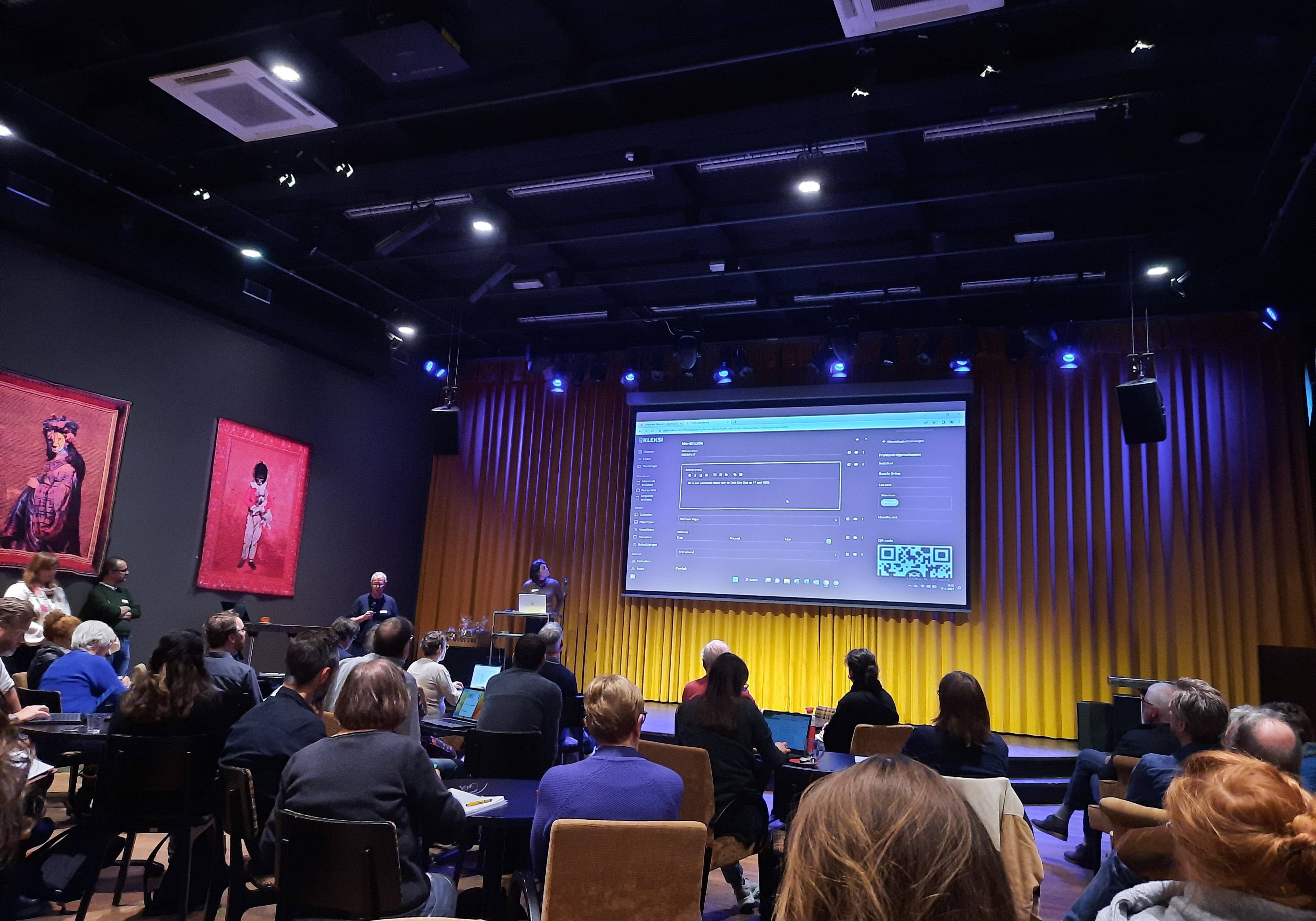 KLEKSI gepresenteerd door Susanne Groendendijk van het Eindhoven Museum op de NDE 'DataDoeDag'
